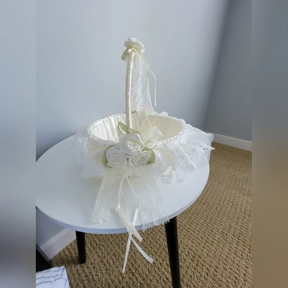 Set of 2 Flower Girl Baskets - Picture 7 of 16